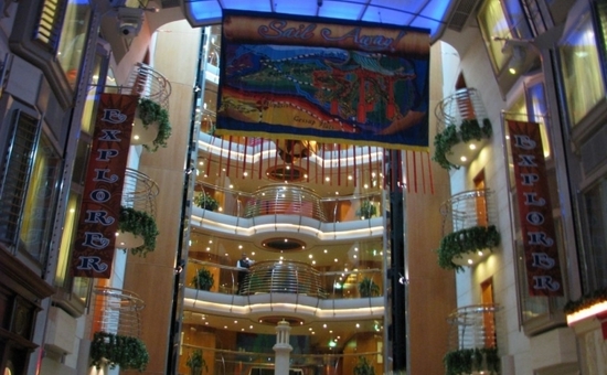 Barco Explorer of the seas