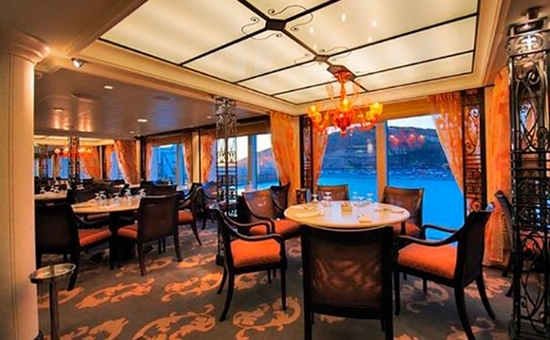 Barco Riviera