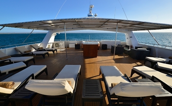 Barco Celebrity Xploration