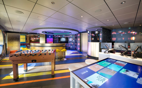 Barco MSC Seaside