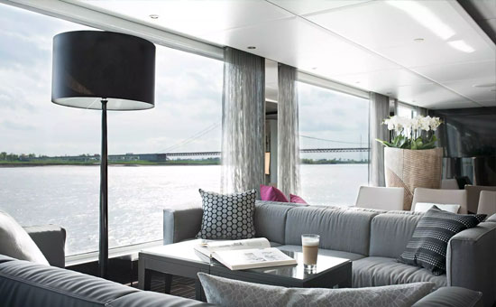 Barco Emerald Sky