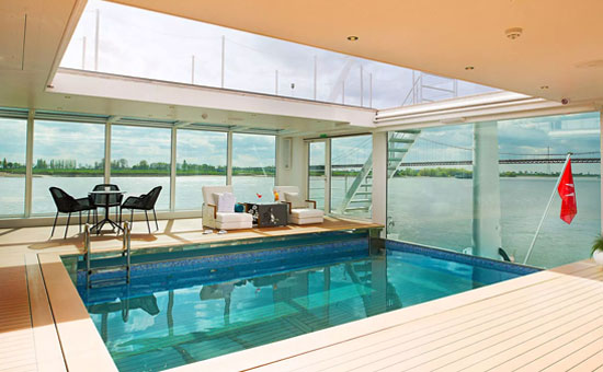 Barco Emerald Sky