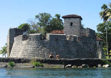 Puerto Santo Tomás de Castilla (Guatemala)